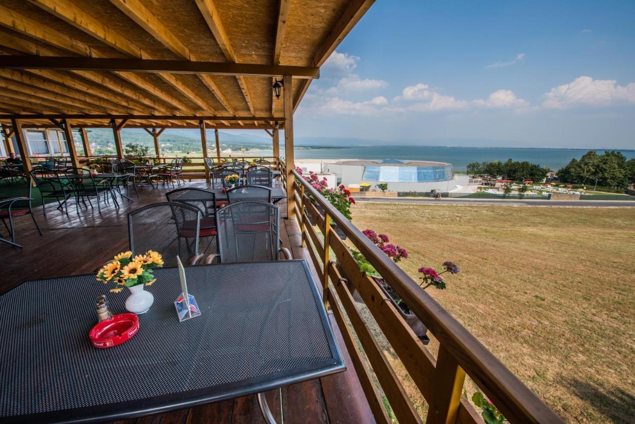 Hotel Merkur Kaluza Bagian luar foto